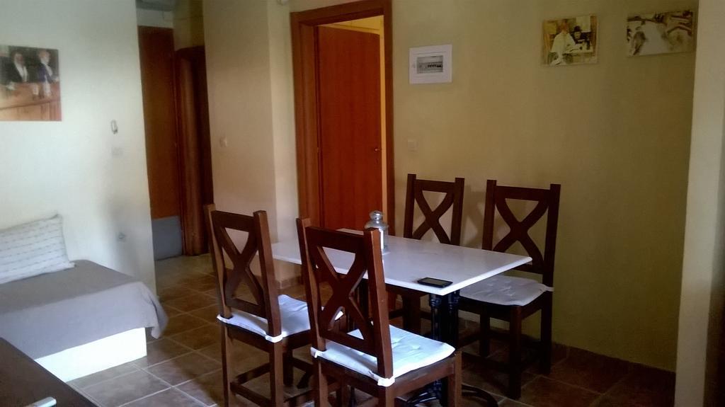 Ydna Family Hotel Apartments Possidi Quarto foto