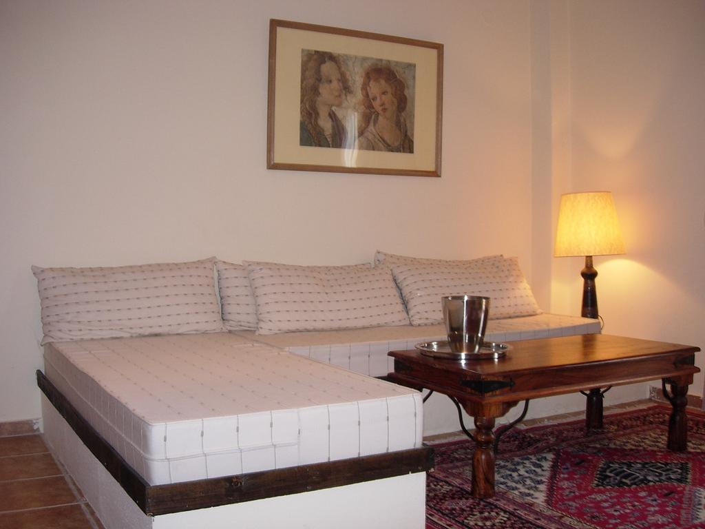 Ydna Family Hotel Apartments Possidi Quarto foto